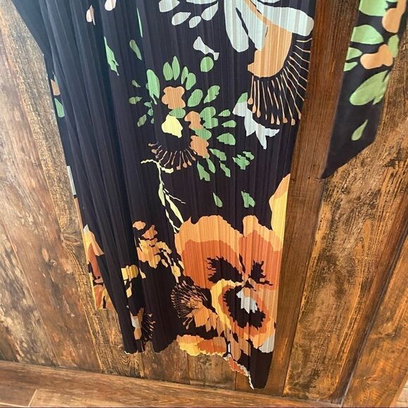 Suzanne Betro S Gray Floral Sexy Halter Accordion Flowy Flouncy Maxi Dress - Picture 12 of 14